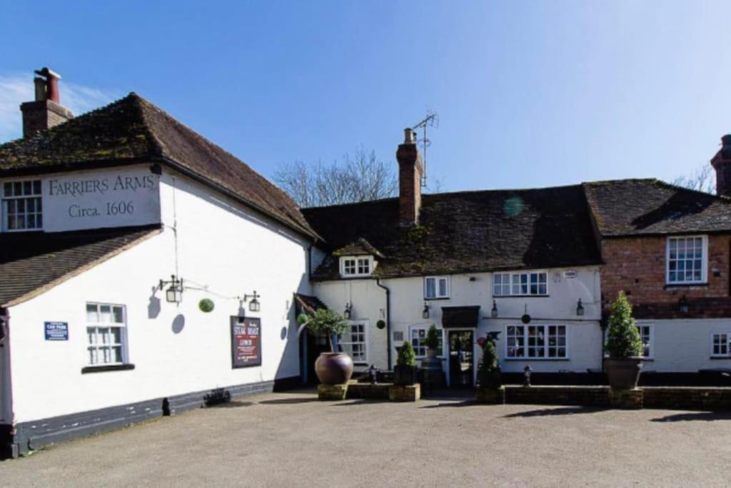Beautiful Renovated Cottage In Mersham Ashford Kent ภายนอก รูปภาพ